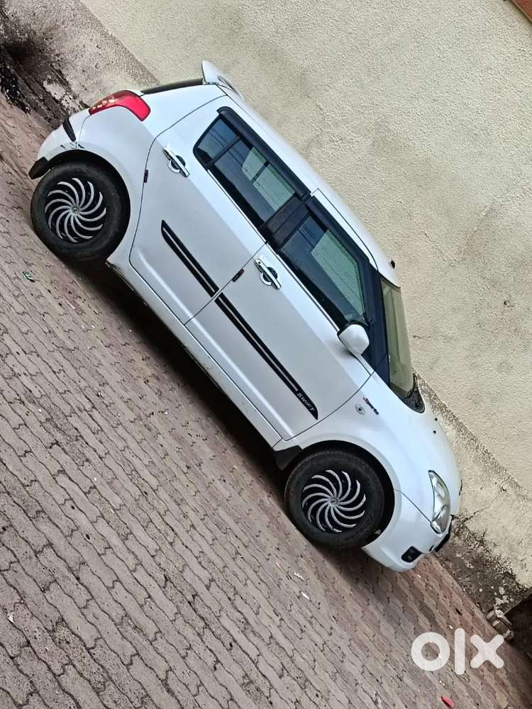 Maruti Suzuki Swift Vxi 2011