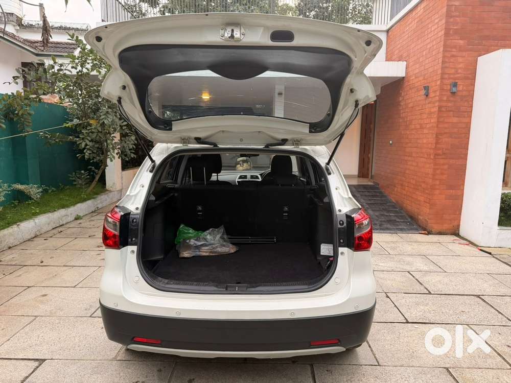 Maruti Suzuki S Cross Petrol Well Maintained