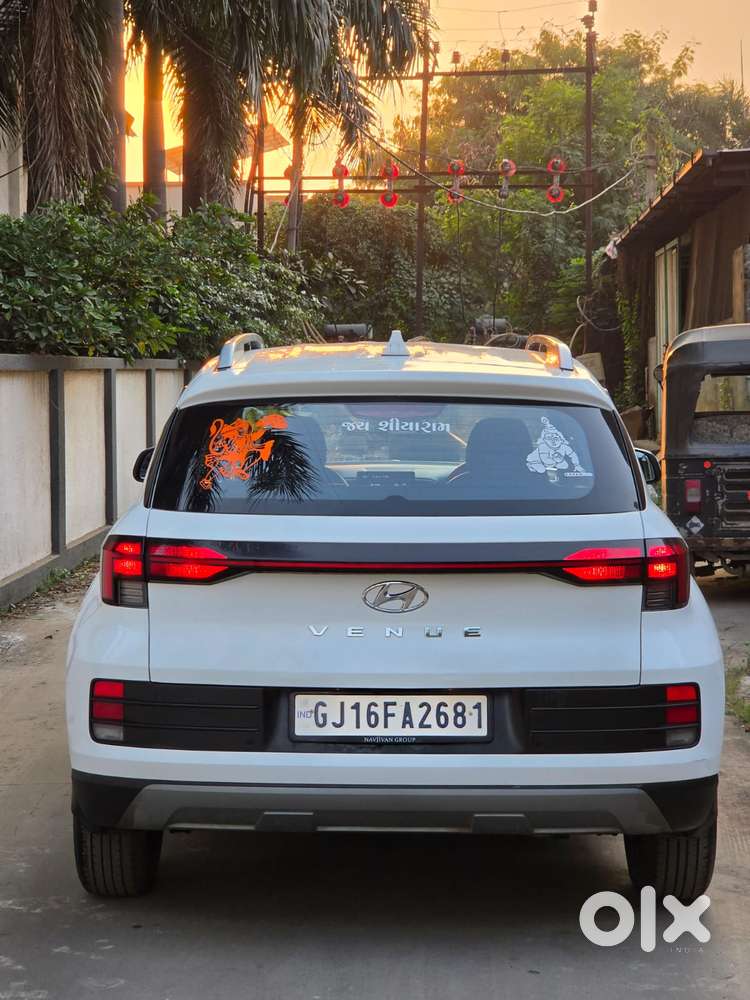 Hyundai Venue S 1.2 Petrol, 2025, Cng & Hybrids