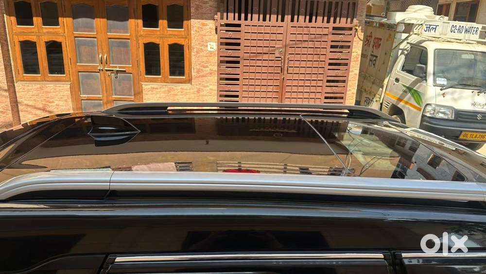 Brand New Condition Single Hand Driven