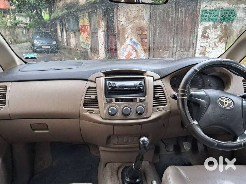Toyota Innova 2.5 G (diesel) 8 Seater, 2016, Diesel