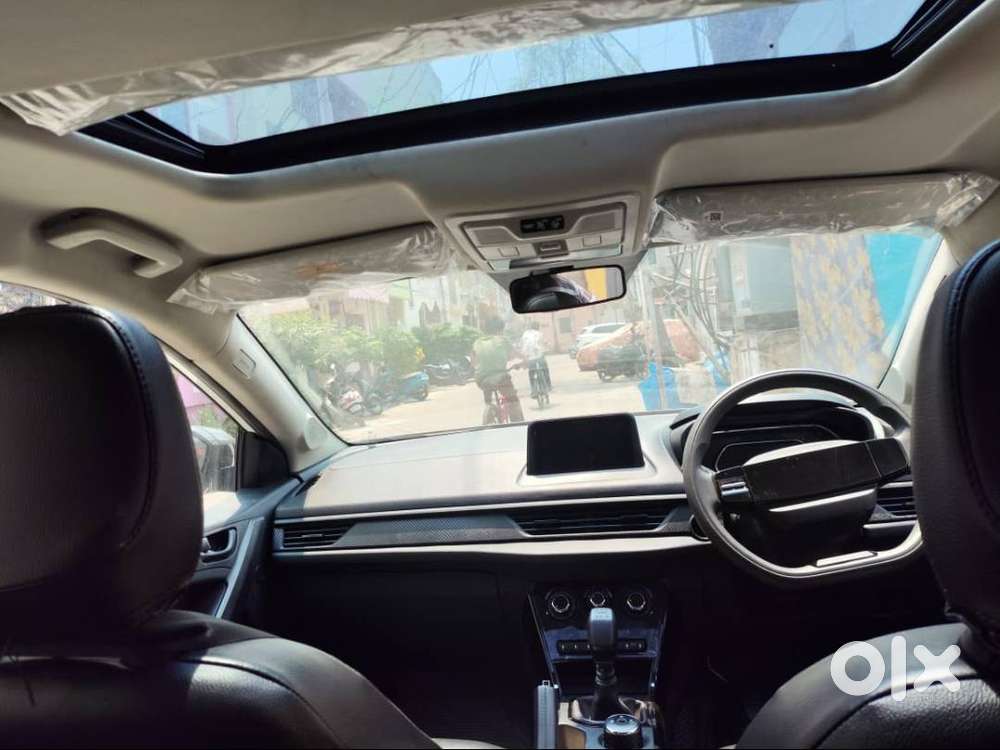 Tata Nexon Smart Plus S - May 2024 (with Sunroof & Extended Warranty))