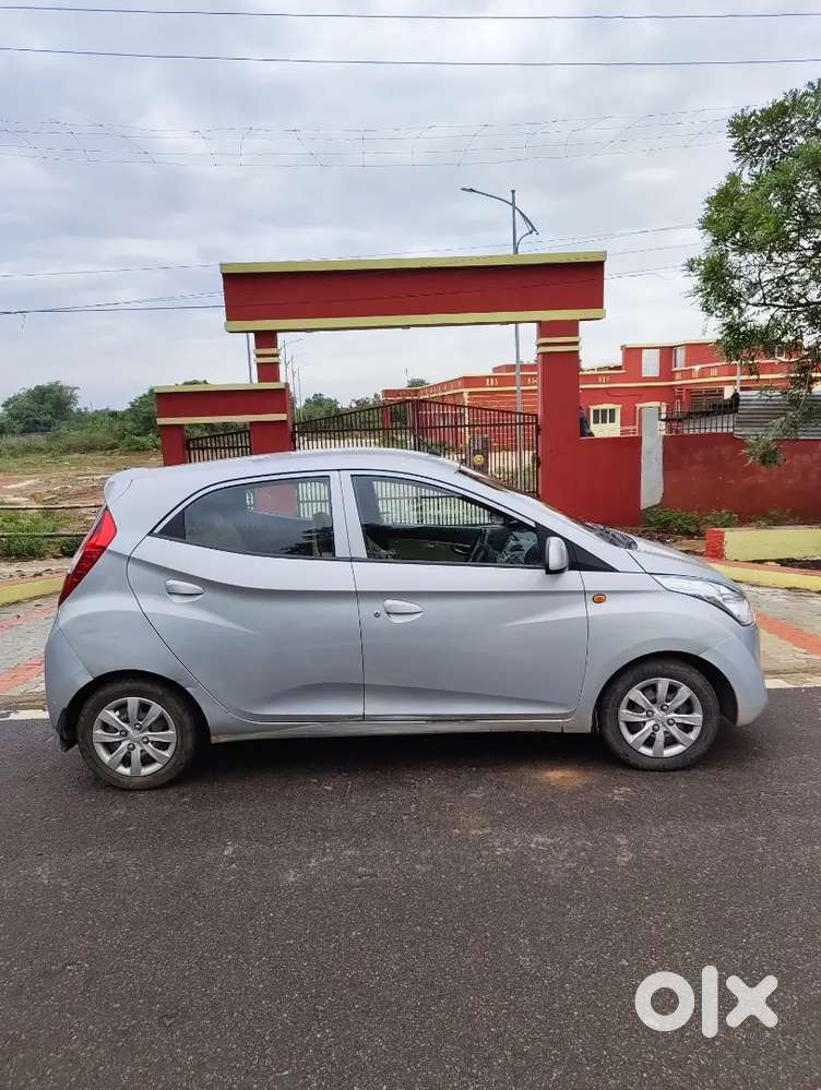Hyundai Eon Era Plus 2011 Petrol Manual