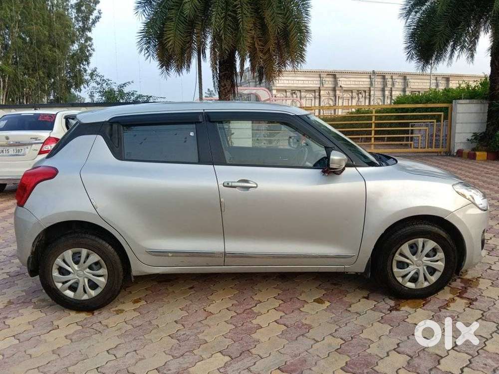 Maruti Suzuki Swift Vxi + Manual, 2019, Petrol