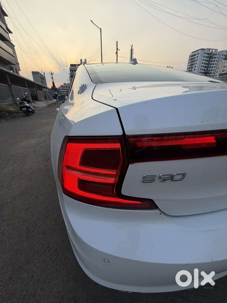 Volvo S90 D4 Momentum, 2018, Diesel