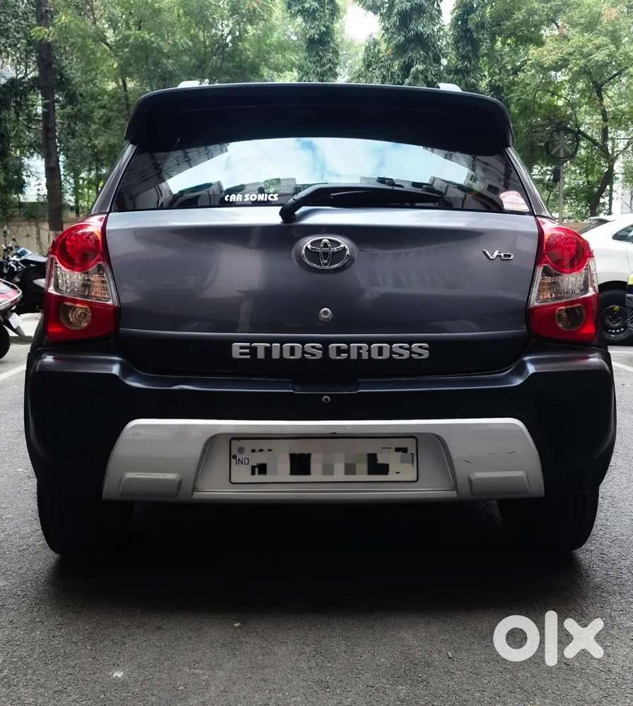 Toyota Etios Cross 2015 Diesel Well Maintained