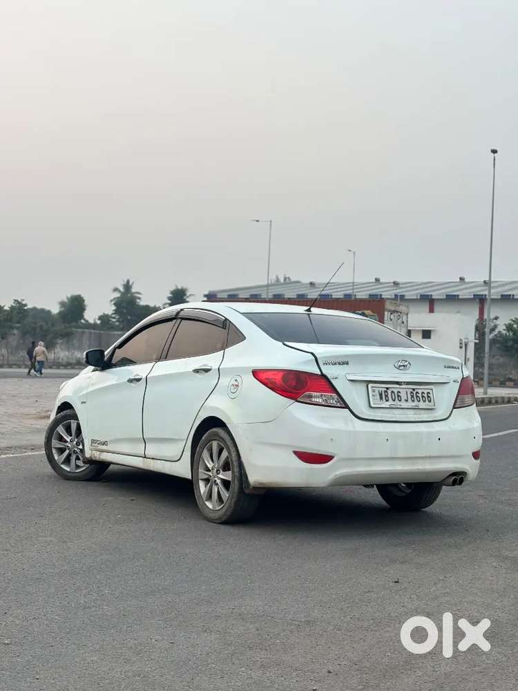 Hyundai Verna Petrol Manual 2012 Car