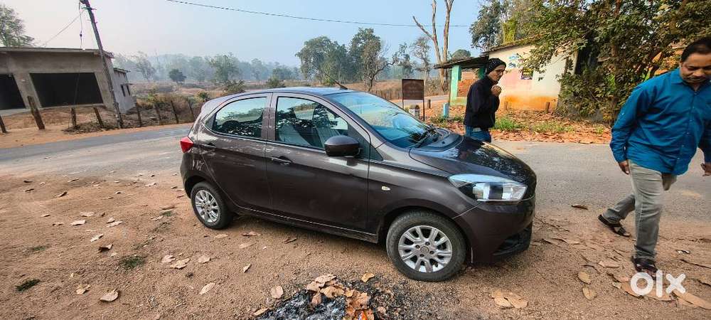 Tata Tiago Xt1.2p E Brown