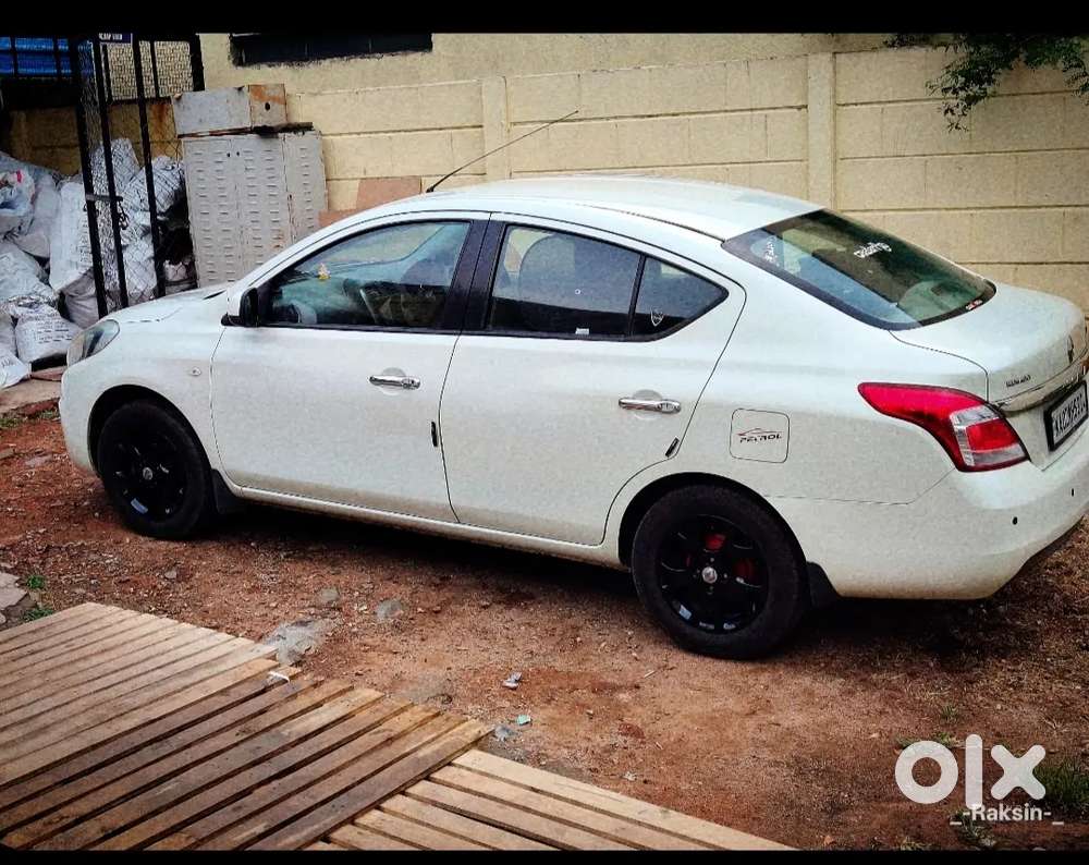 Renault Scala Rxl Petrol (mfg2013) With Immaculate Condition.