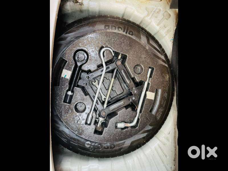 Mahindra Xuv300 1.2 W6 Amt Petrol, 2021, Petrol