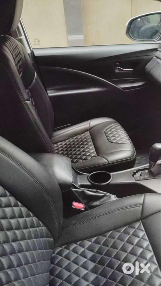 Toyota Innova Crysta 2.4 G Mt 7 Str Diesel For Sale.