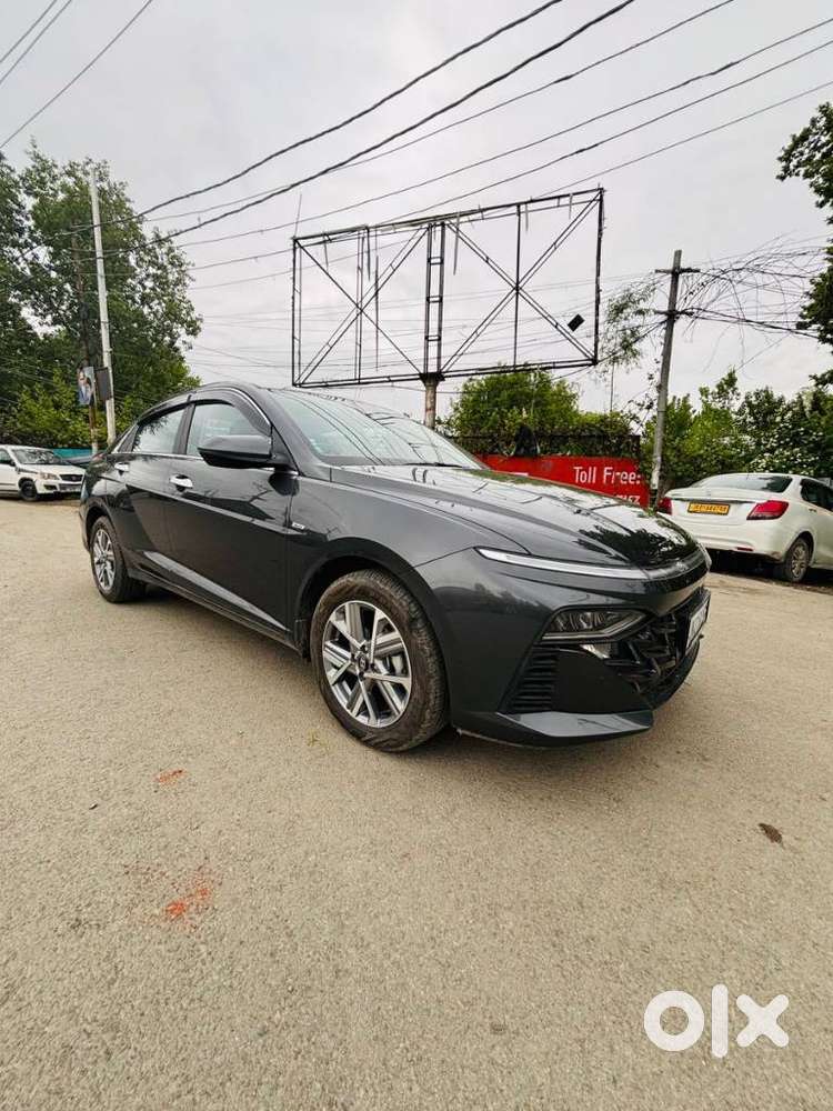 Hyundai Verna 1.5 Sx Ivt, 2025, Petrol