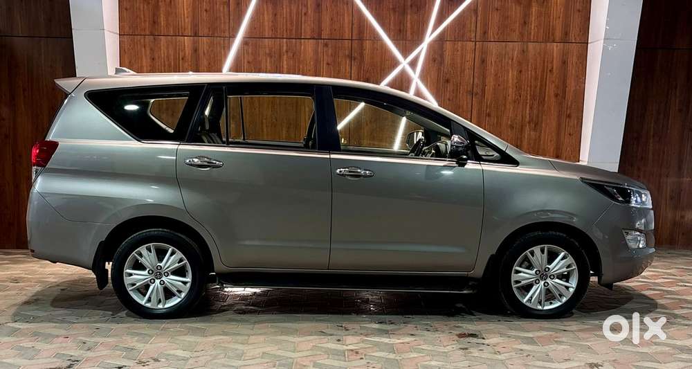 Toyota Innova Crysta