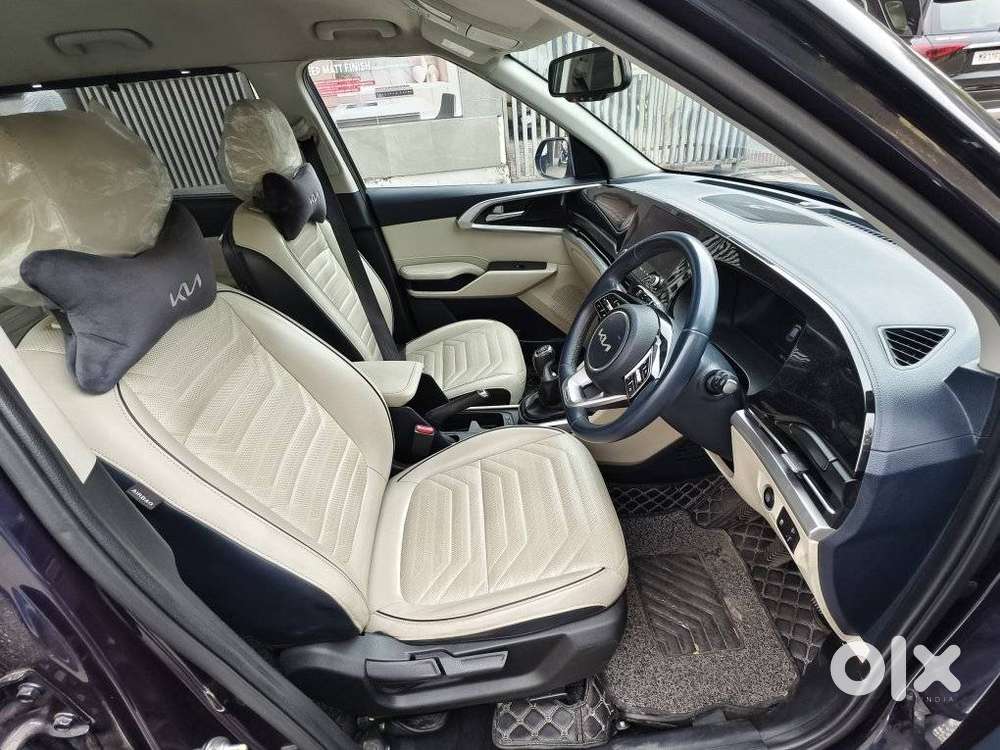 Kia Carens 1.4 Luxury 7 Str, 2022, Petrol