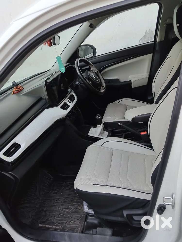 Maruti Brezza Lxi Petrol July 2024– 23,000 Km Chali Hui, White Color