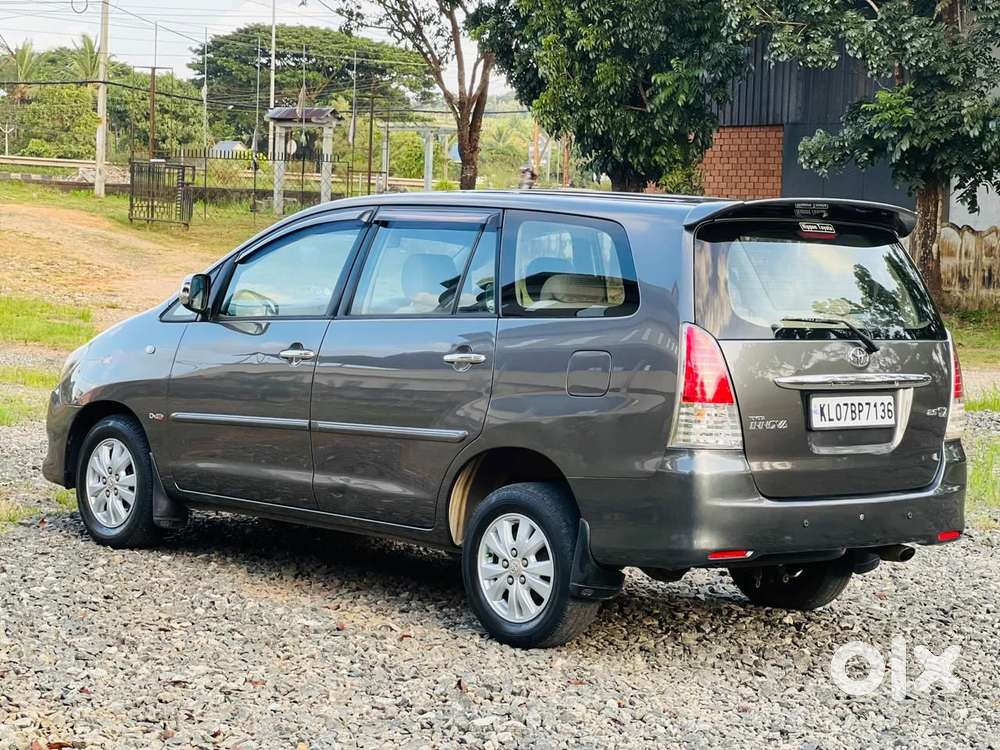 Toyota Innova 2.5 V 7 Str, 2010, Diesel