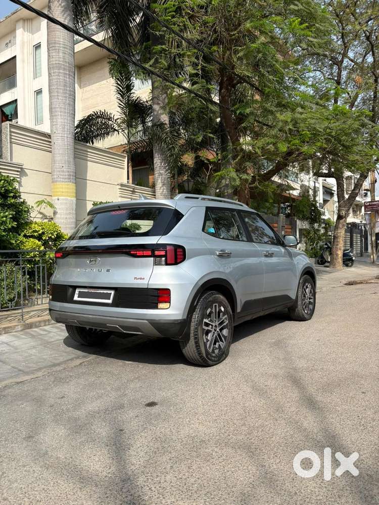 Hyundai Venue 1.0 Sx (o) Turbo Dct, 2023, Petrol