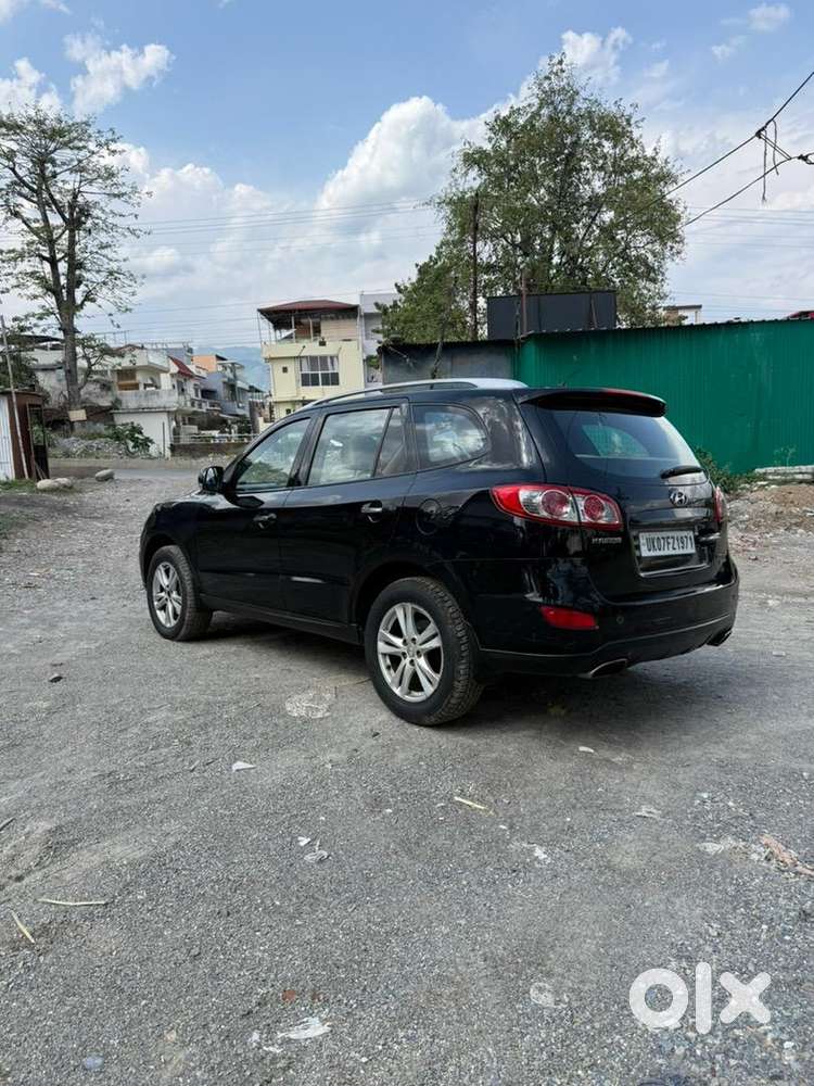 Hyundai Santa Fe (2011) 4x4 Automatic
