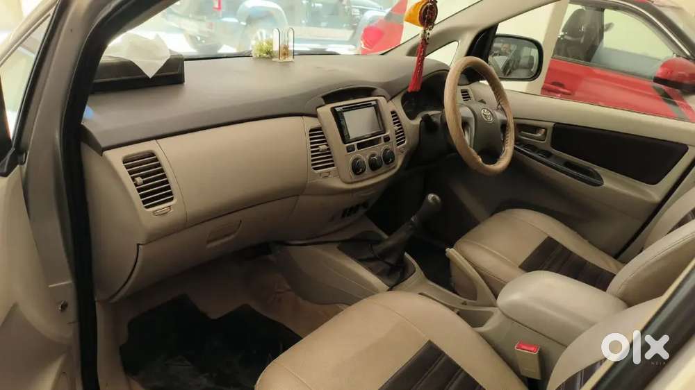 Toyota Innova 2.5 G 2013