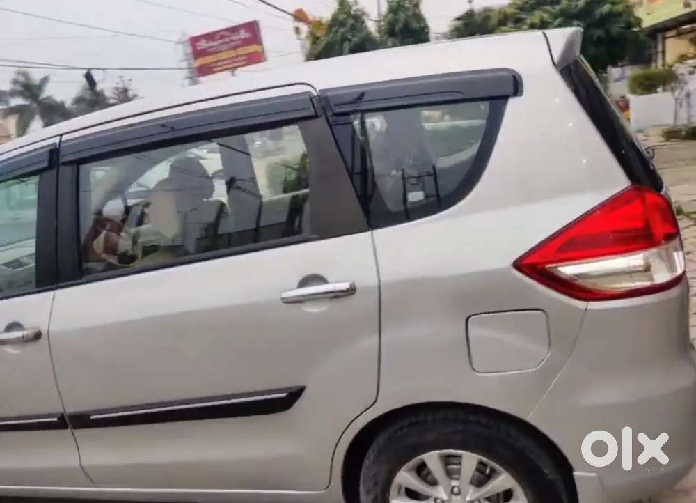 Maruti Suzuki Ertiga 2015 Diesel 75000 Km Driven