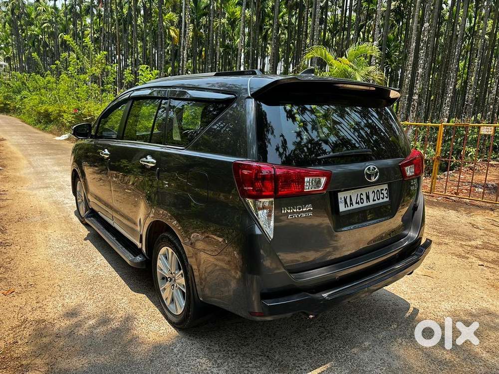 Toyota Innova Crysta 2016 Diesel 163000 Km Driven