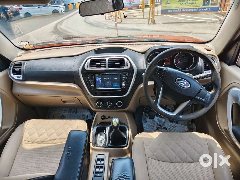 Mahindra Tuv 300 T10 Amt Dual Tone, 2017, Diesel