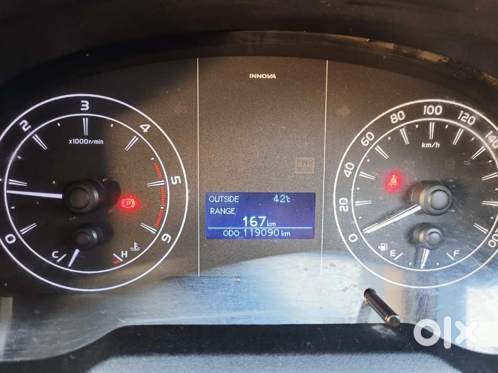 Toyota Innova Crysta 2.4 G Mt, 2023, Diesel