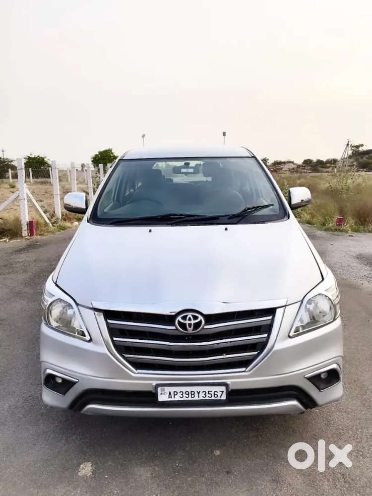Toyota Innova 2015 Diesel 90000 Km Driven