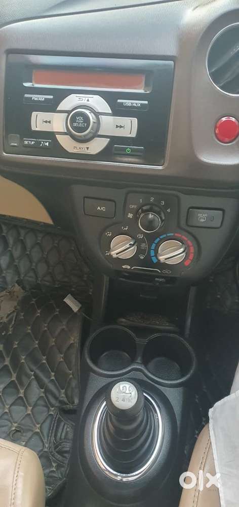 Honda Brio, 2013, Petrol