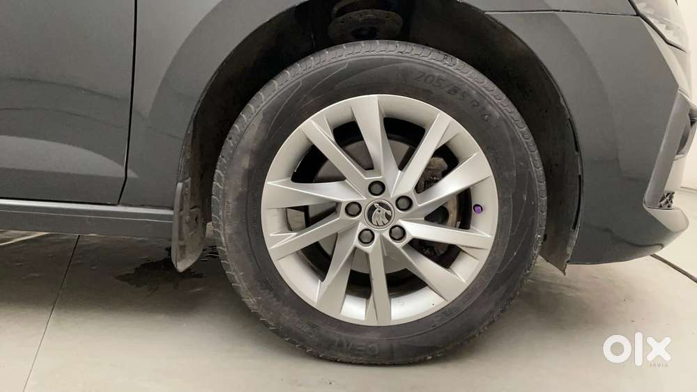 Skoda Slavia Ambition 1.0l Tsi Mt, 2022, Petrol