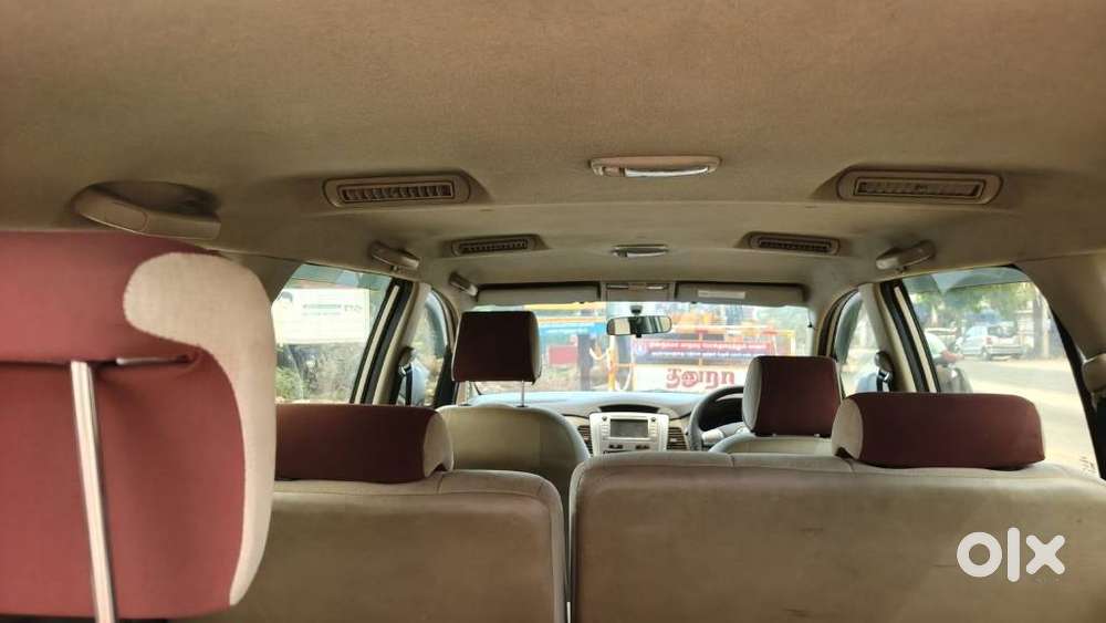 Toyota Innova 2.5 Vx 8 Seater Bs Iv, 2015, Diesel
