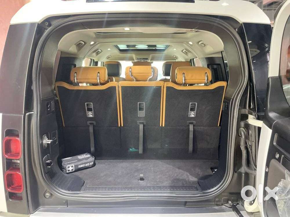 Land Rover Defender 3.0 L 130 Hse, 2023, Petrol