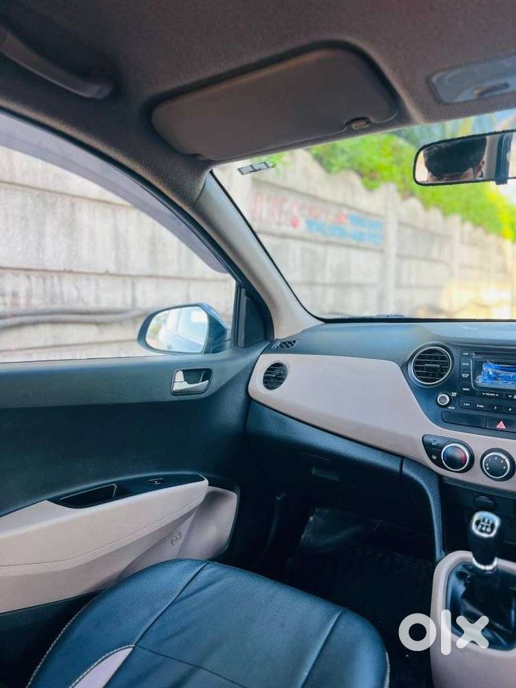 Hyundai Grand I10 Sportz, 2015, Petrol