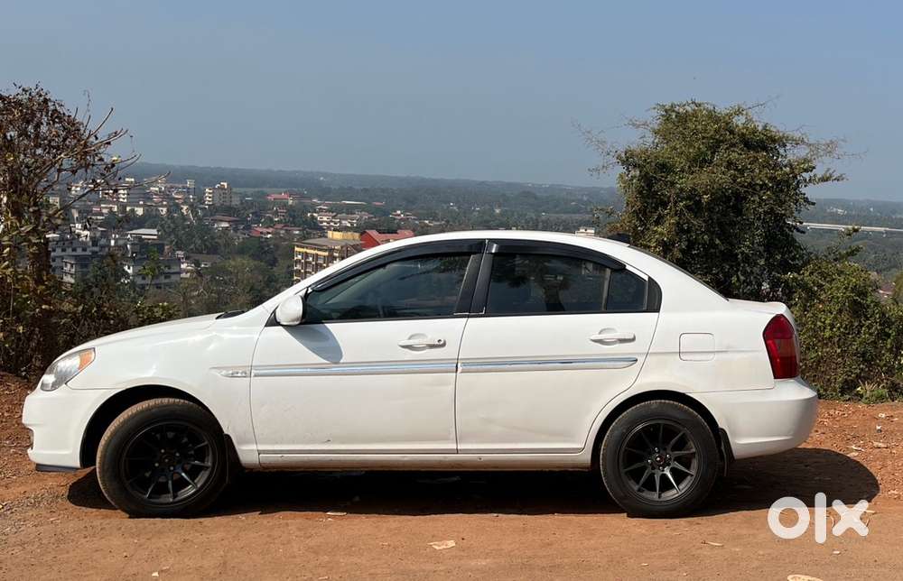 Hyundai Verna Petrol 2010