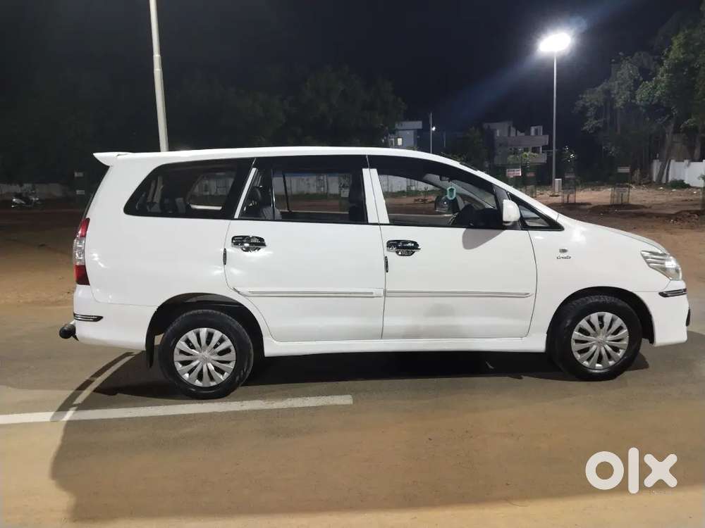 Toyota Innova 2.5 G4 2016 Diesel 8 Seater