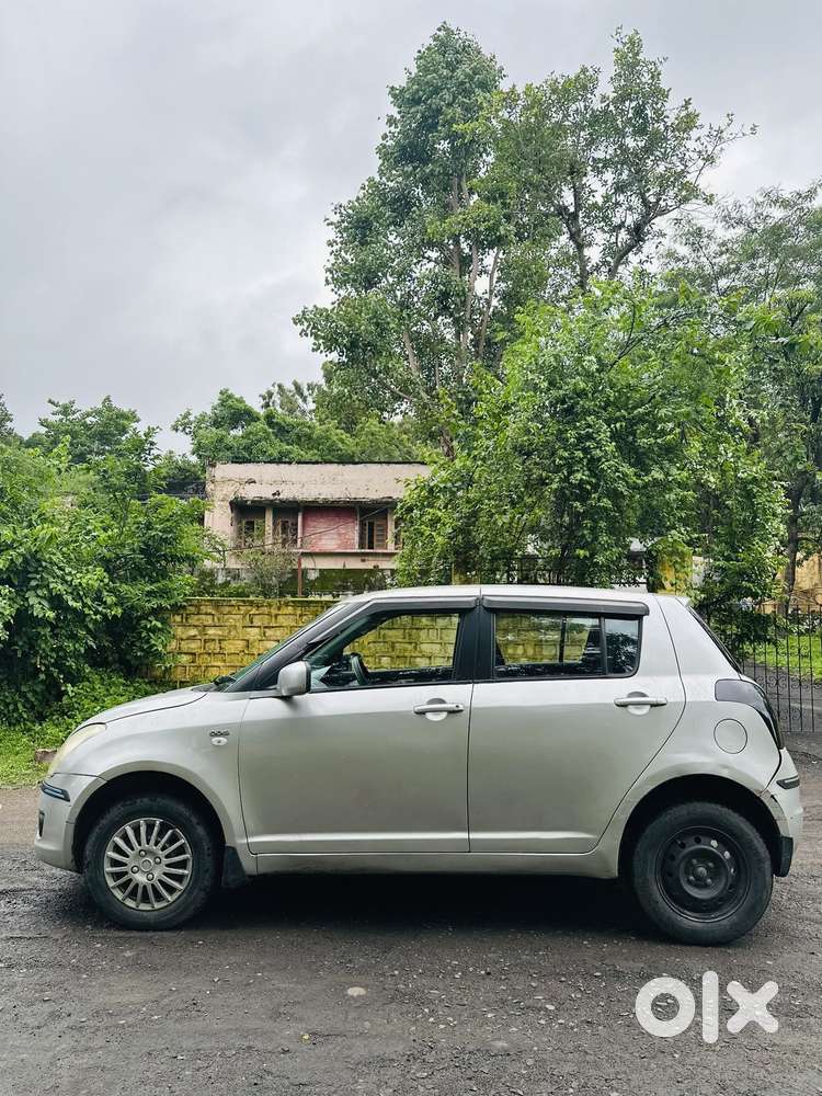 Maruti Suzuki Swift 1.3 Vxi, 2005, Petrol