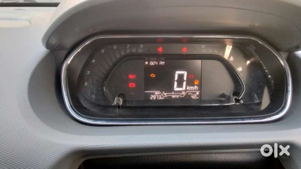 Tata Tiago Revotron 2025 Xt Variant.