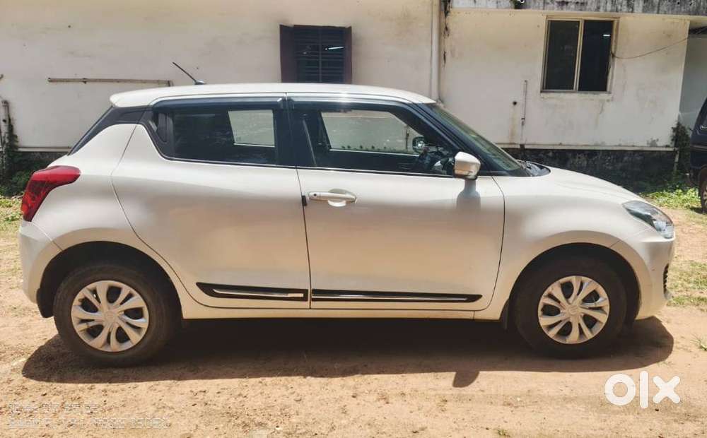 Maruti Suzuki Swift Vxi Optional, 2022, Petrol