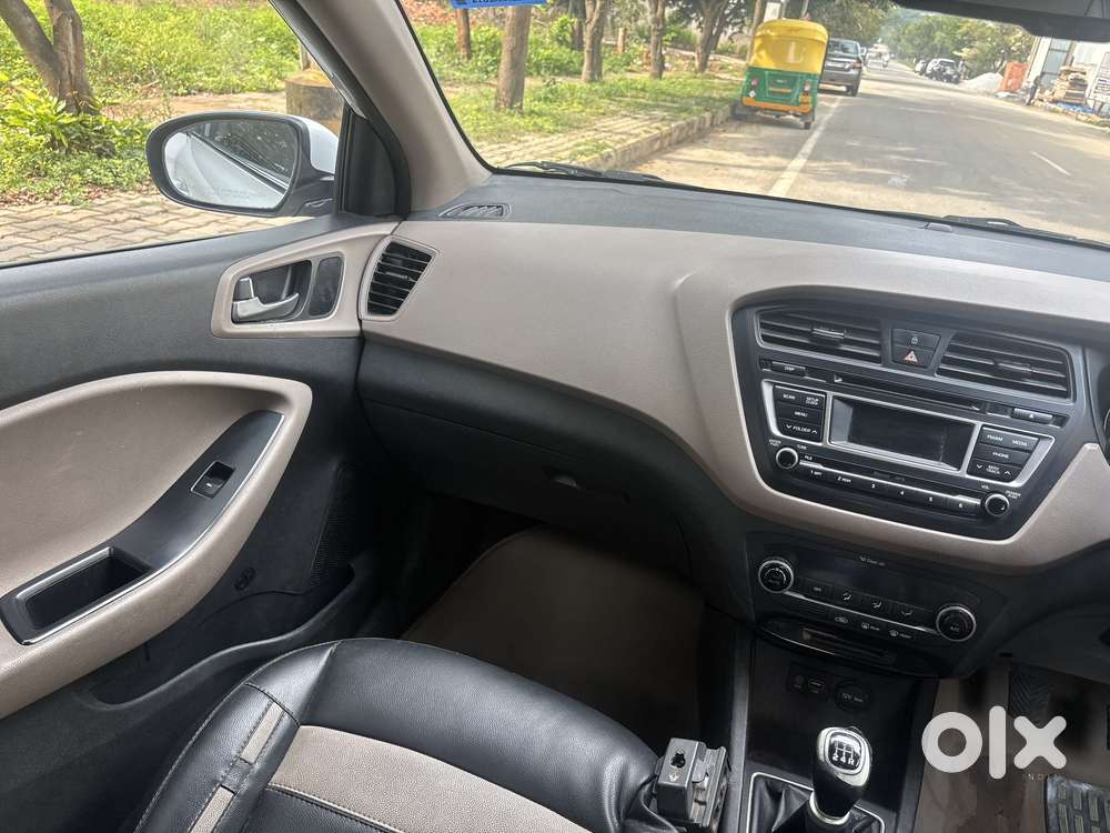 Hyundai Elite I20 Sportz (o) 1.2, 2014, Petrol