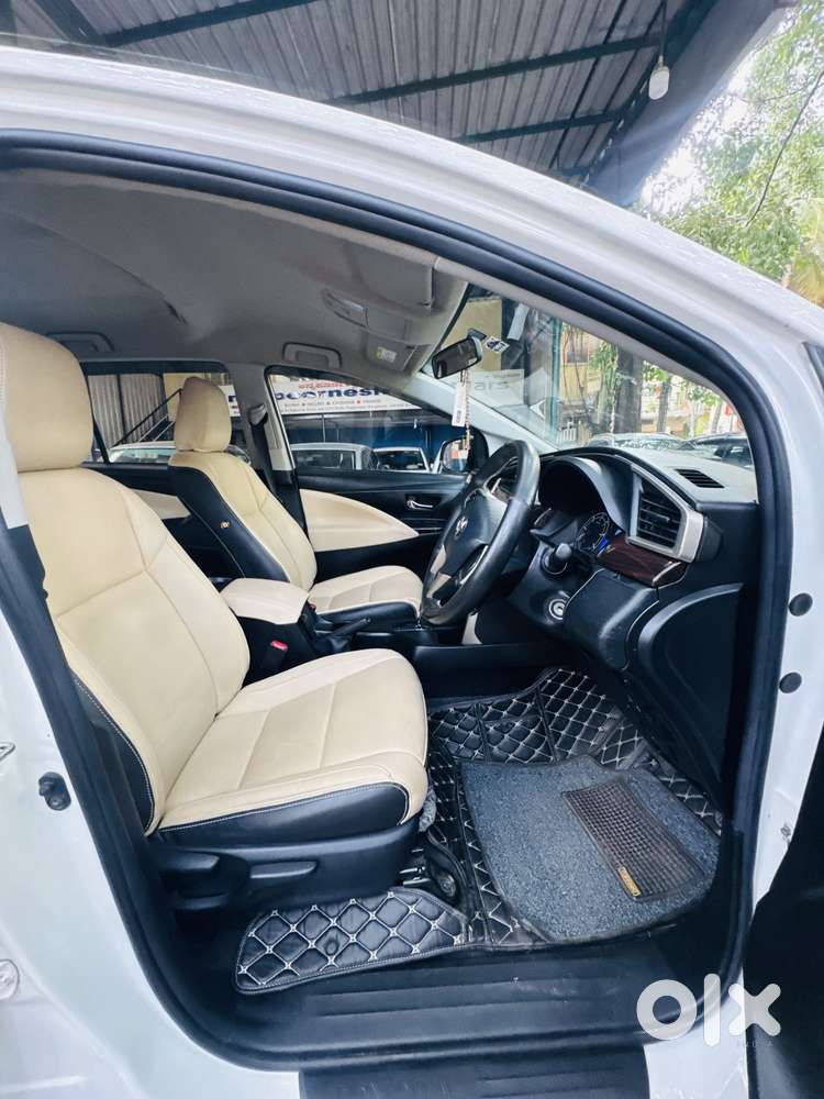 Toyota Innova Crysta [2020-ongoing] 2.4 Gx 8 Str, 2022, Diesel
