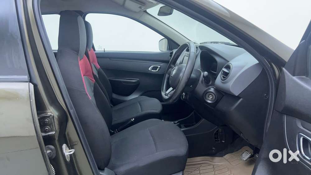 Renault Kwid 2019-ongoing 1.0 Rxt Amt (o), 2018, Petrol