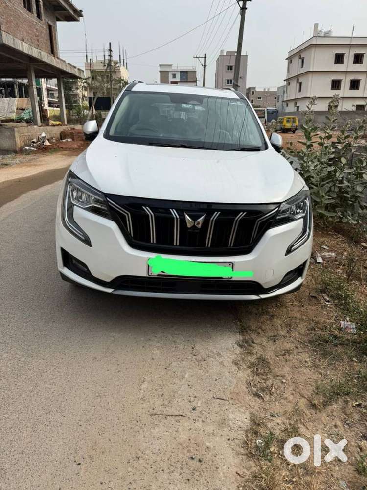 Mahindra Xuv700 Ax7l 6 Str At, 2022, Petrol