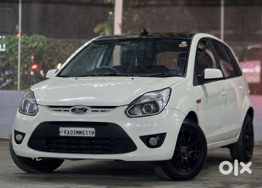 Ford Figo, 2010, Petrol