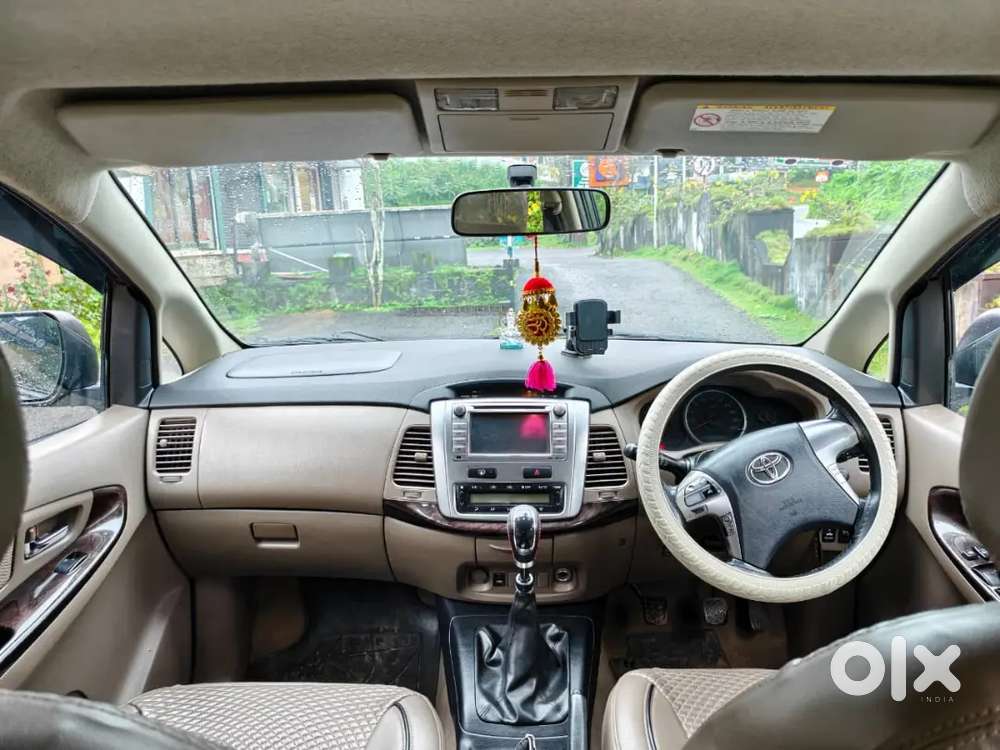Toyota Innova 2015 Diesel Well Maintained
