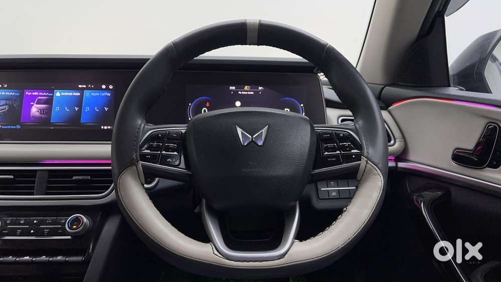 Mahindra Xuv700 2.0 Ax 7 Petrol At Str, 2021, Petrol