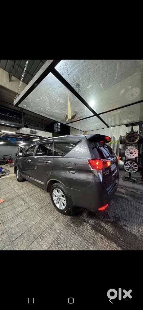 Toyota Innova Crysta 2017 Variant