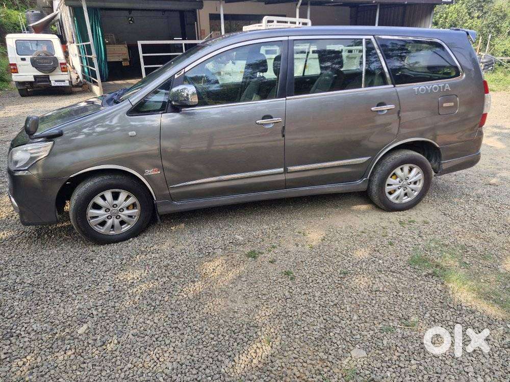 Toyota Innova 2.5 V 7 Str, 2011, Diesel