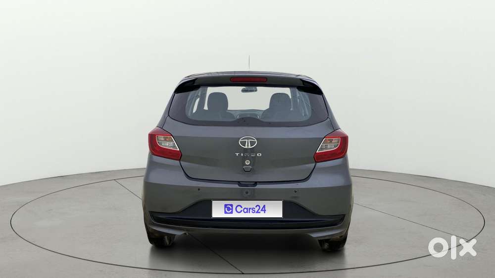 Tata Tiago 1.2 Revotron Xta, 2022, Petrol