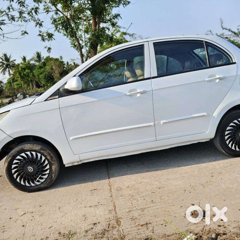 Tata Indica Vista 2008-2013 Aura 1.3 Quadrajet (abs), 2012, Diesel