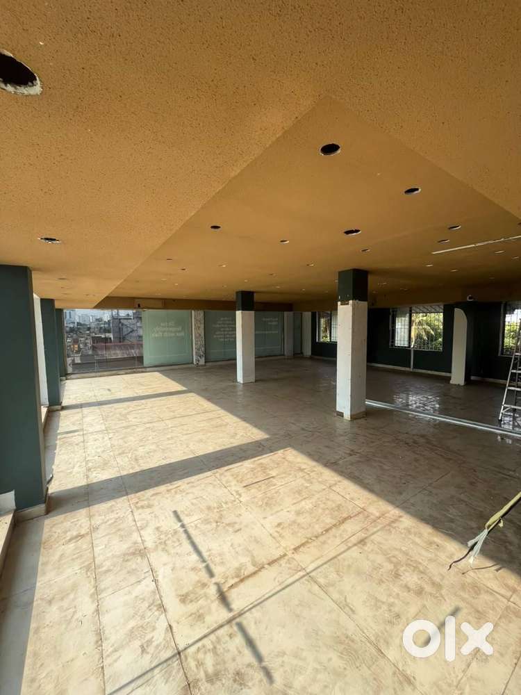 1500 Sq. Ft. Unfurnished Commercial Space for Rent Near Oberon Mall